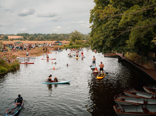Is This England’s Prettiest Village? 🏡🇬🇧