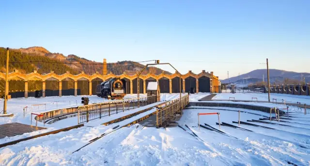 越是艱險越向前：牡丹江“藝術小鎮、林海雪原”歡迎您