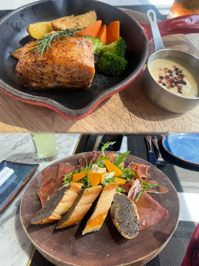 在越南最高的建築物內用餐 