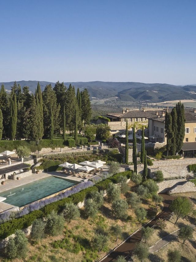 🌟🏰 Tuscan Elegance: Top Stay in Heart of Val d'Orcia 🍇