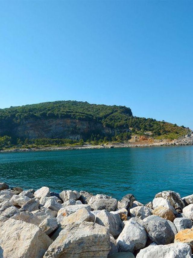 🌟 Enchanting Stays in Portovenere 🏨✨
