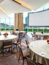 Buffalo Bliss: Westin's High-Tech Haven 🌟🛏️