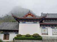 廣西容縣都峤山。