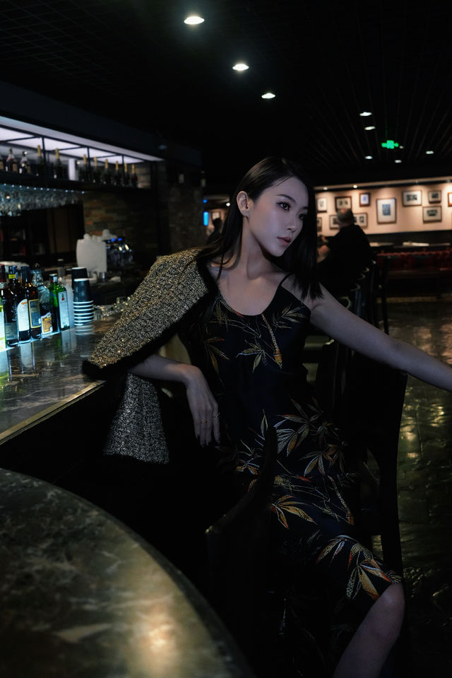 入住大中華區第一家洲際酒店 。