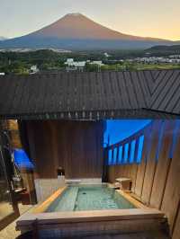 富士山鐘山苑酒店。