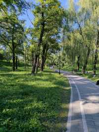 圓明園遺址公園非常值得一看，可以銘記歷史。