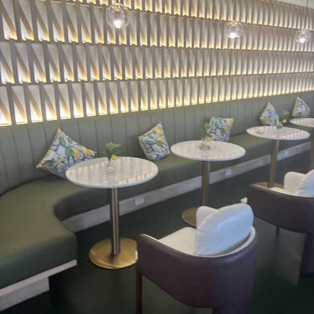 Coral Executive Lounge - Bangkok Airport