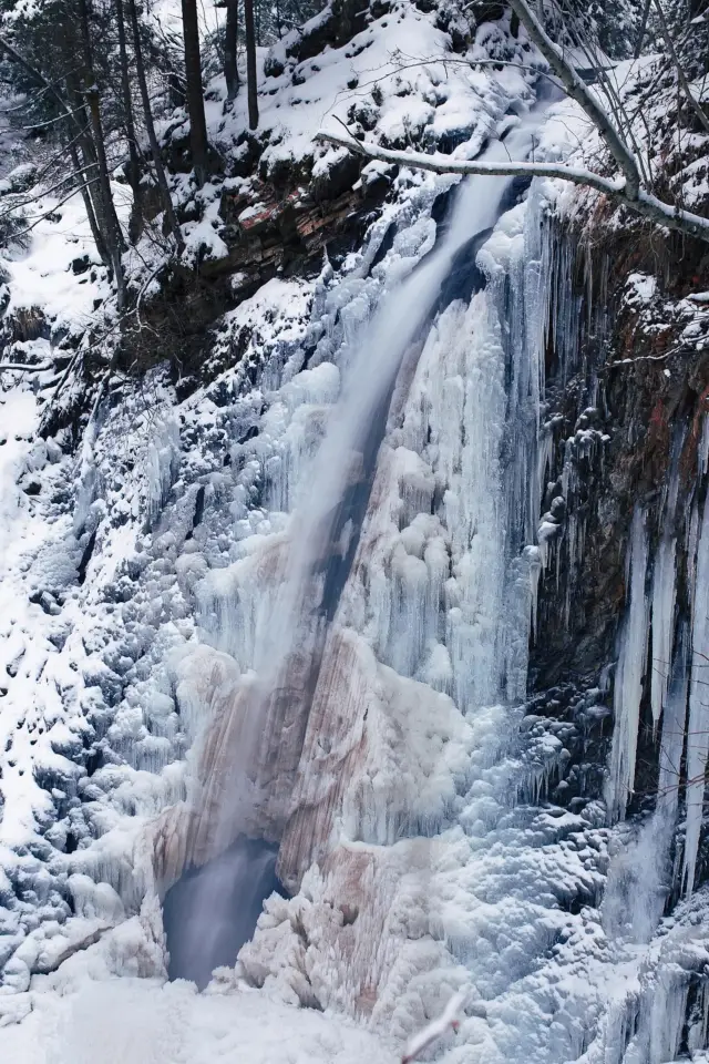 Experience a Real-Life "Fairy World" - Wangxian Valley