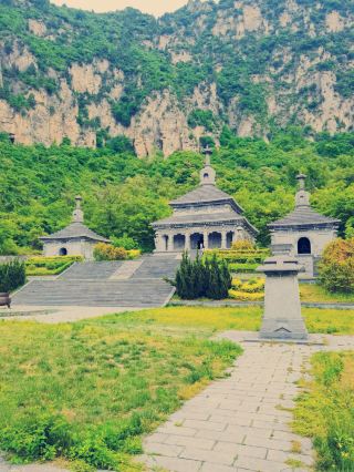 Gongyi, Zhengzhou | Qinglongshan Ciyun Temple | A Perfect Blend of Nature and Zen
