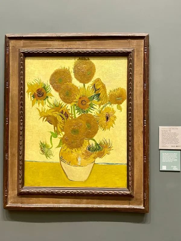 Exploring the National Gallery in London