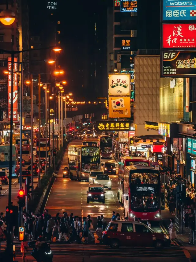 Mong Kok, Hong Kong｜The Night Gets Wilder! The Human Fireworks Under Neon Lights