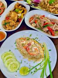 【曼谷高CP值泰式自助餐！80元吃遍80+道國民美食🇹🇭】