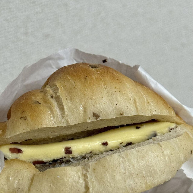 救命！被我挖到日本人天天排隊的大阪神級麵包店🍞✨ 