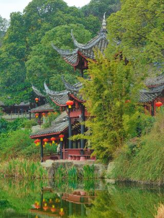 Mianyang Xishan Park - A Serendipitous Encounter on the Mountain Top: The "Ziyun Pavilion of Western Shu" from "The Epigraph of a Humble House"