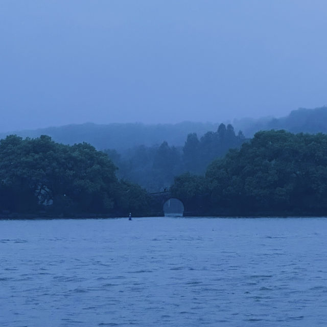 Hangzhou in 24 Hours: Tranquil Temples, Modern Malls & Misty West Lake