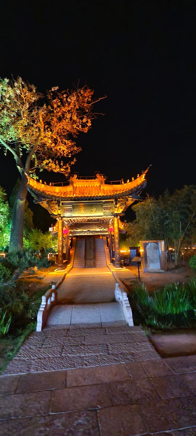 冬日台兒莊的溫柔歲月|古城2天1夜慢遊記 從北京坐上高鐵只需4小時,就能穿越到這座運河畔的千年 冬日台兒莊的溫柔歲月|古城2天1夜慢遊記 從北京坐上高鐵只需4小時,就能穿越到這座運河畔的千年