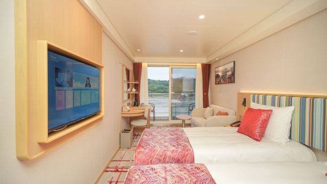 長江如歌新船首航 開啟您的三峽豪華之旅