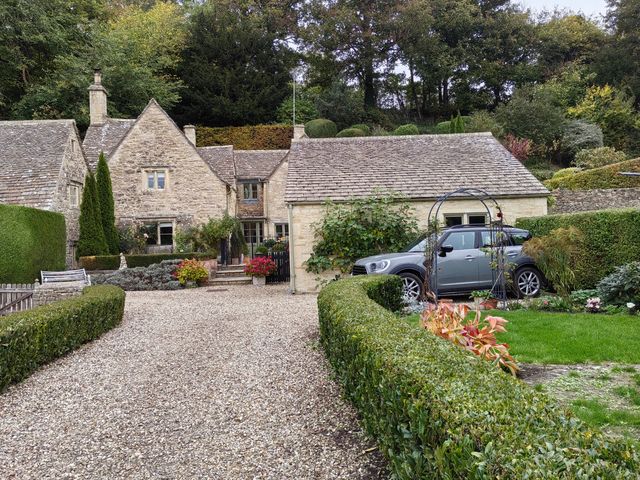 詩情畫意的拜伯里（bibury）