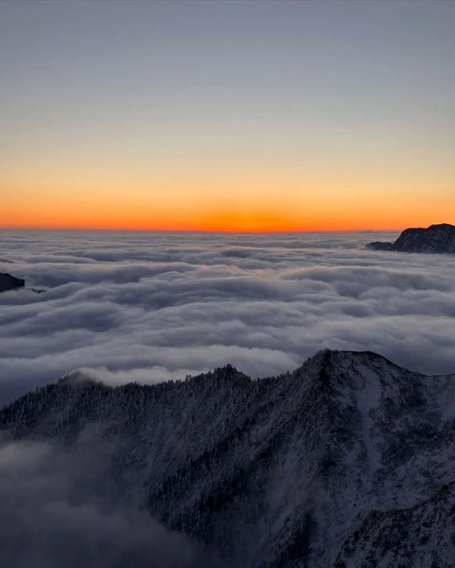 360°無死角震撼美景！牛背山日照金山全攻略