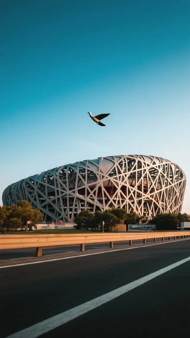 北京遊覽攻略，你可以根據自己的興趣、時間和預算進行調整。 前期準備 ●證件：攜帶身份證，部分景點可能