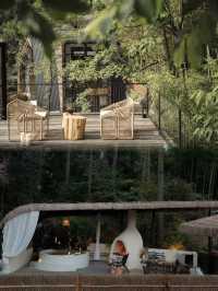 美哭了!打卡趙露思同款!竹林小屋泡湯看星