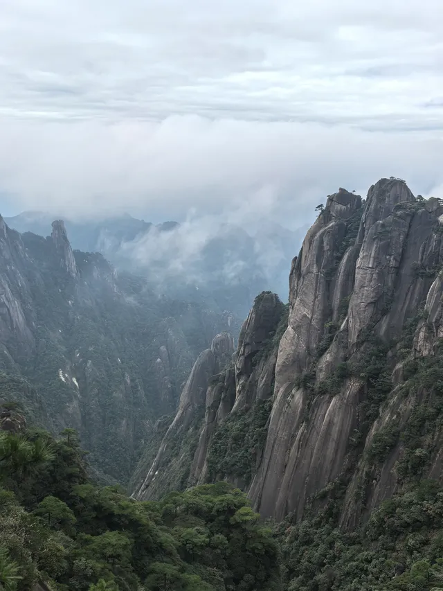 千萬別讓婺源的美遮住三清山的仙氣與靈韻