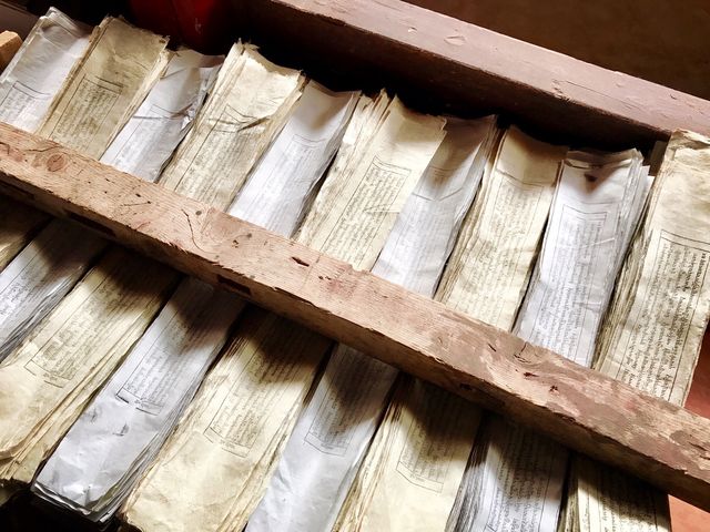 德格印經院,經版在暗室裡沉睡,文化在藏紙上流傳 德格印經院,經版在暗室裡沉睡,文化在藏紙上流傳