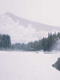 Heavenly Hemu: Ski Through China’s Snowy Fairy Tale! ⛷️