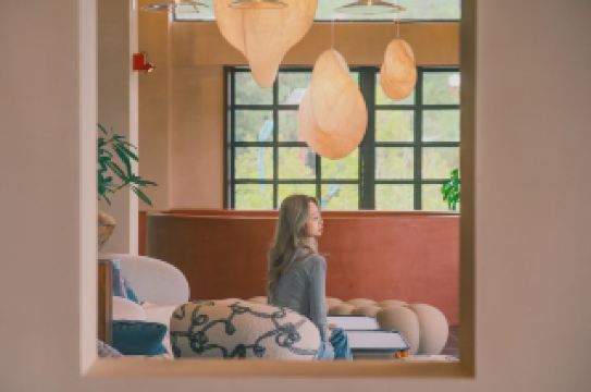 I found my poetry and distant horizons in this coffee shop in Lugu Lake.