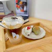 พาน้องๆ หนีแมวไปที่  "Begin Station coffee eatery"