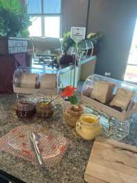 Simple yet filling buffet breakfast