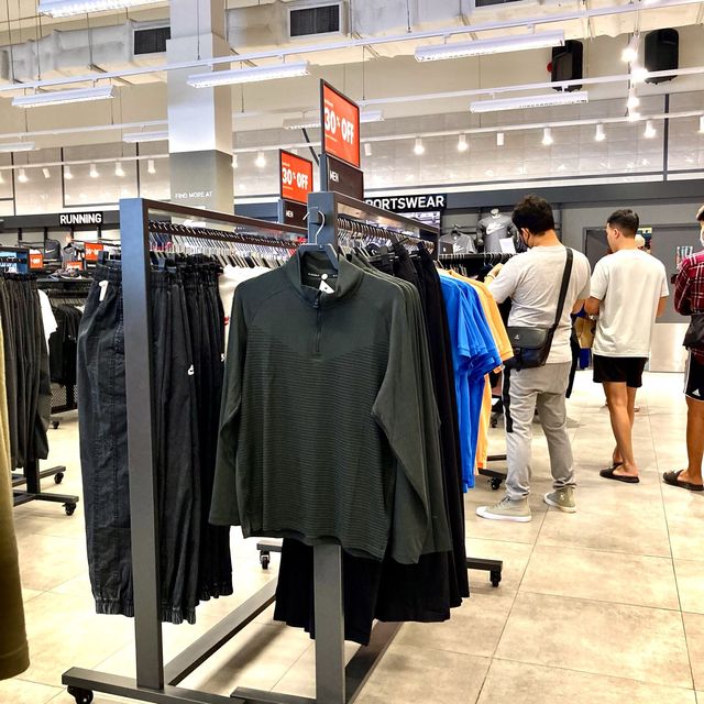 Nike @ Outlet Square-Muang Thong Thani