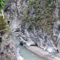 trying to spot swallows in Taroko Gorge 