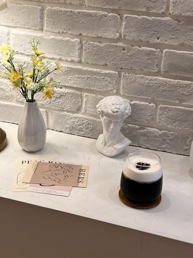 東京【新大久保】広々としたインテリアがかわいいおすすめカフェ☕️