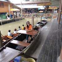 ตลาดน้ำดำเนินสะดวก