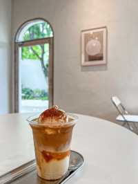 Glin.Cafe - คาเฟ่สไตล์มินิมอล ดีต่อใจ
