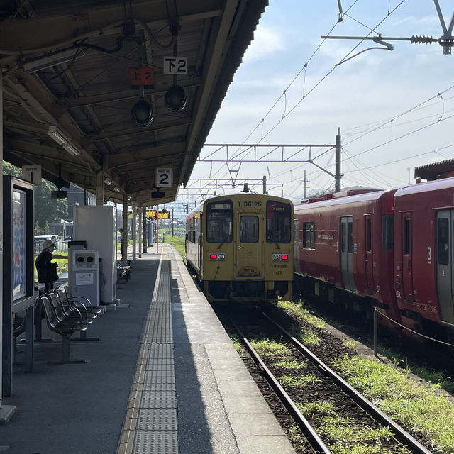 นั่งรถไฟท้องถิ่นจาก kumamoto ไป aso station