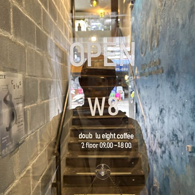 W8  viangpha cafe