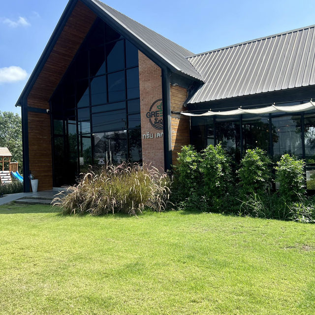 Green Lake Farm To Cafe คาเฟ่ริมทางที่มีดี