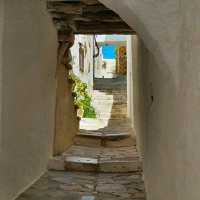 KASTRO: PICTURESQUE QUARTER IN CHORA!