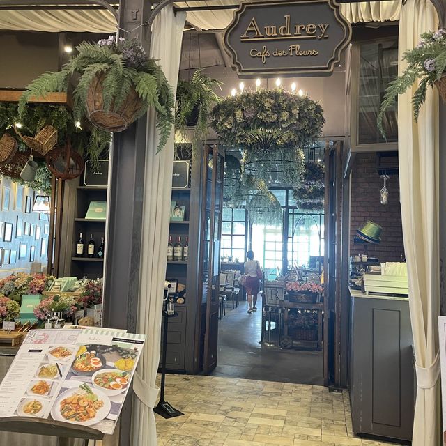 曼谷：花與美食的完美結合Audrey Café des Fleurs