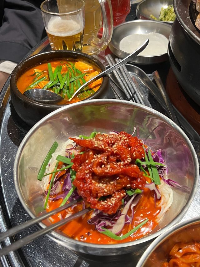【韓国旅行】韓国グルメ"弘大"で味わう肉厚サムギョプサル