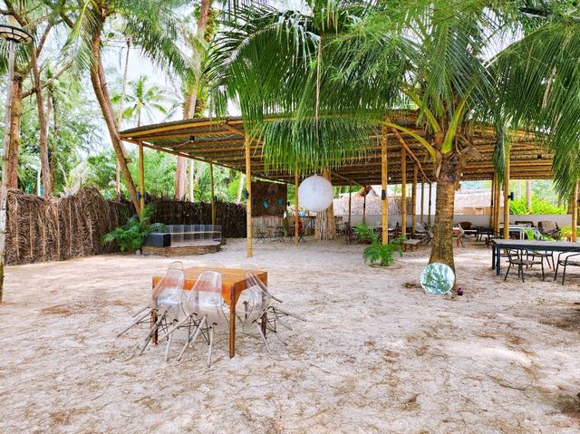 ⛱️ เที่ยวคาเฟ่ #ตราด แบบไม่ต้องข้ามเกาะ 🏝