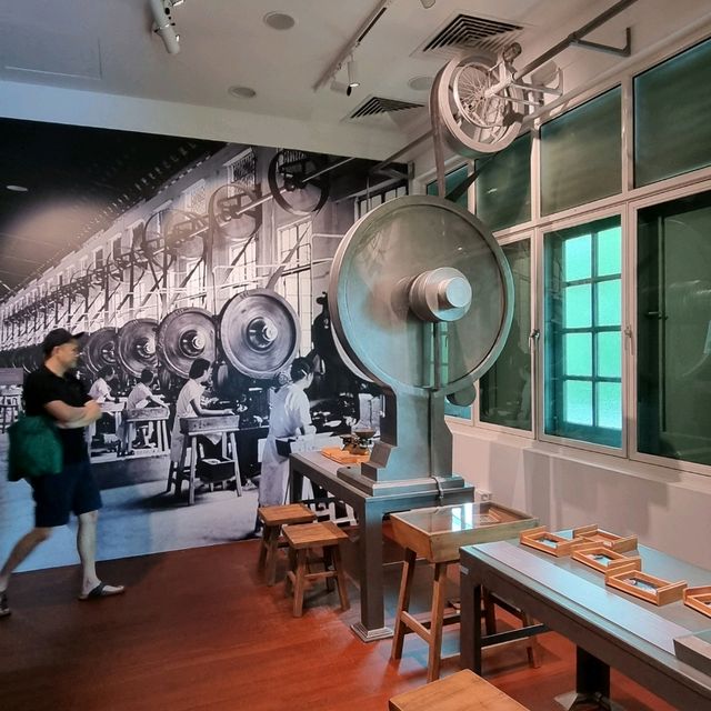 Learn About The Singapore War & Heroes