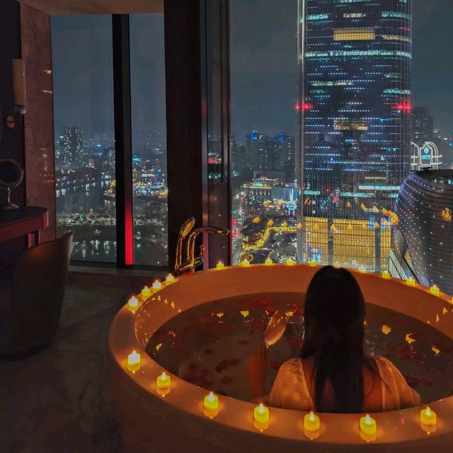 럭셔리끝판왕!! 1박 150만원 스위트룸에서 석촌호수뷰 보기