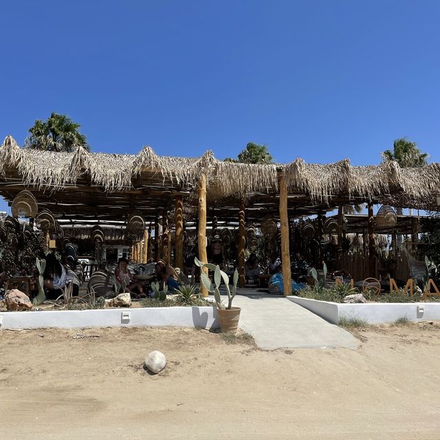 Nomad beach bar Naxos 