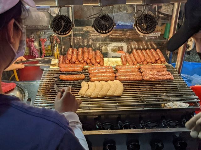 香港人必去既士林夜市🤪行到唔捨得走