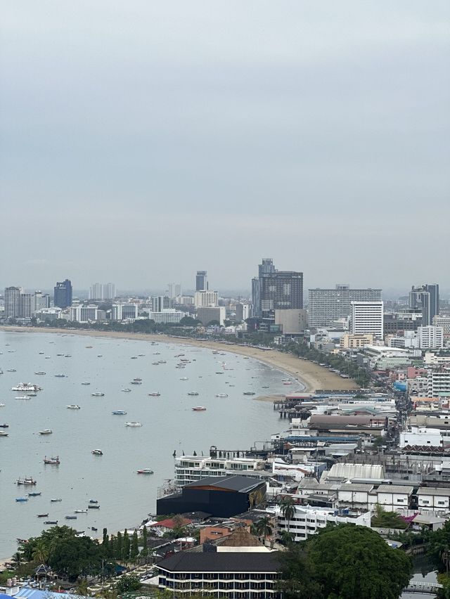 วัดเขาพระบาทพัทยา