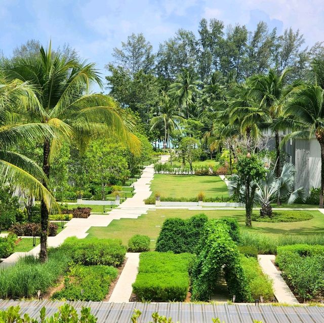 รีวิว Outtrigger Khao Lak Beach Resort
