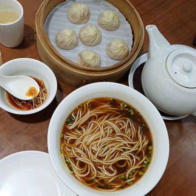 想念皮薄肉香的小籠包 ！鼎泰豐！